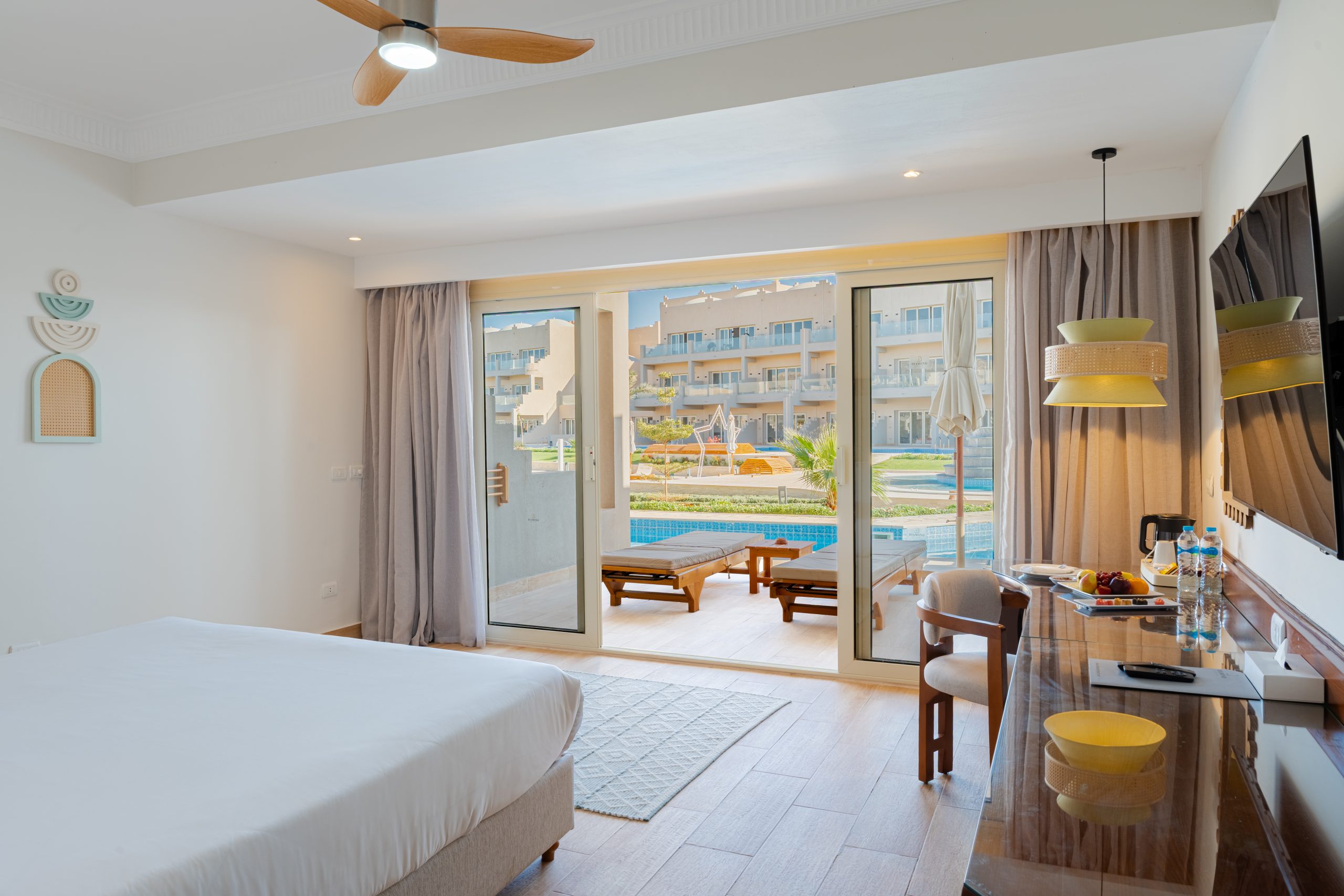 Swim Up Suite (46)