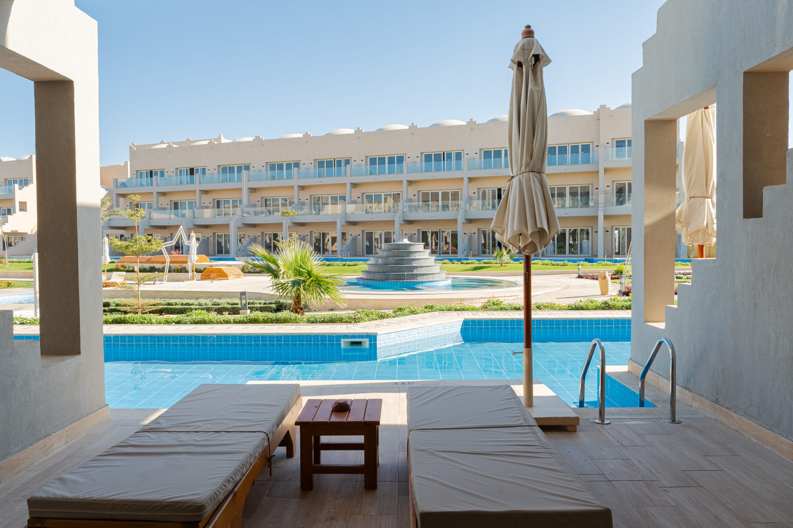 Swim up rooms 2